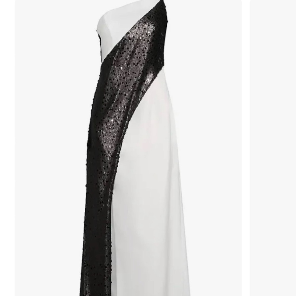 BEAUTIFUL DRESS!!! Never worn, size 8